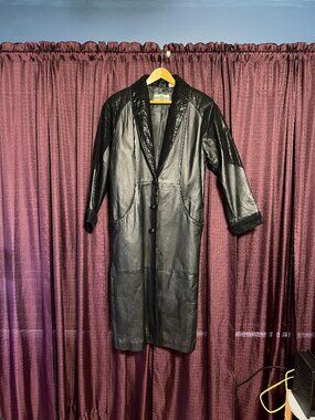Outbrook Woman’s Black Leather Trench Coat Size Small